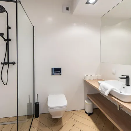 Faro Kasprowicza 20 Ab * Kołobrzeg