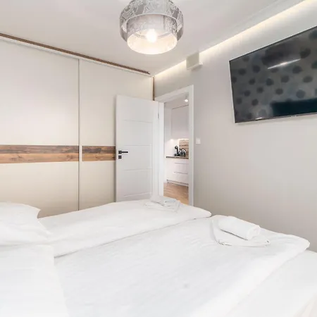 Faro Kasprowicza 20 Ab * Kołobrzeg