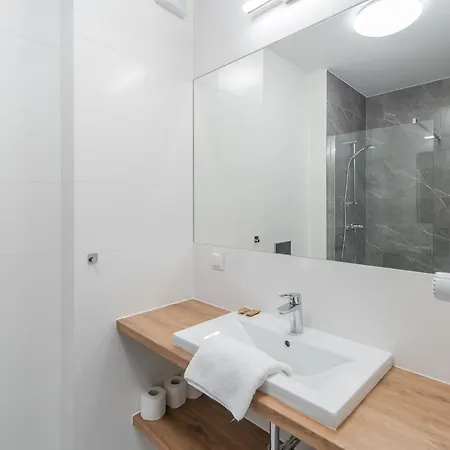 Διαμέρισμα Faro Kasprowicza 20 Ab