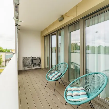 Apartament Faro Kasprowicza 20 B *