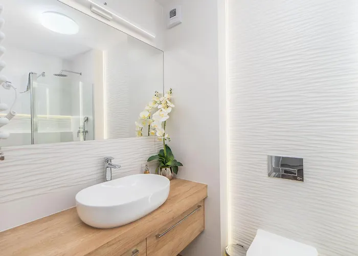 Faro Kasprowicza 20 Ab * Kołobrzeg